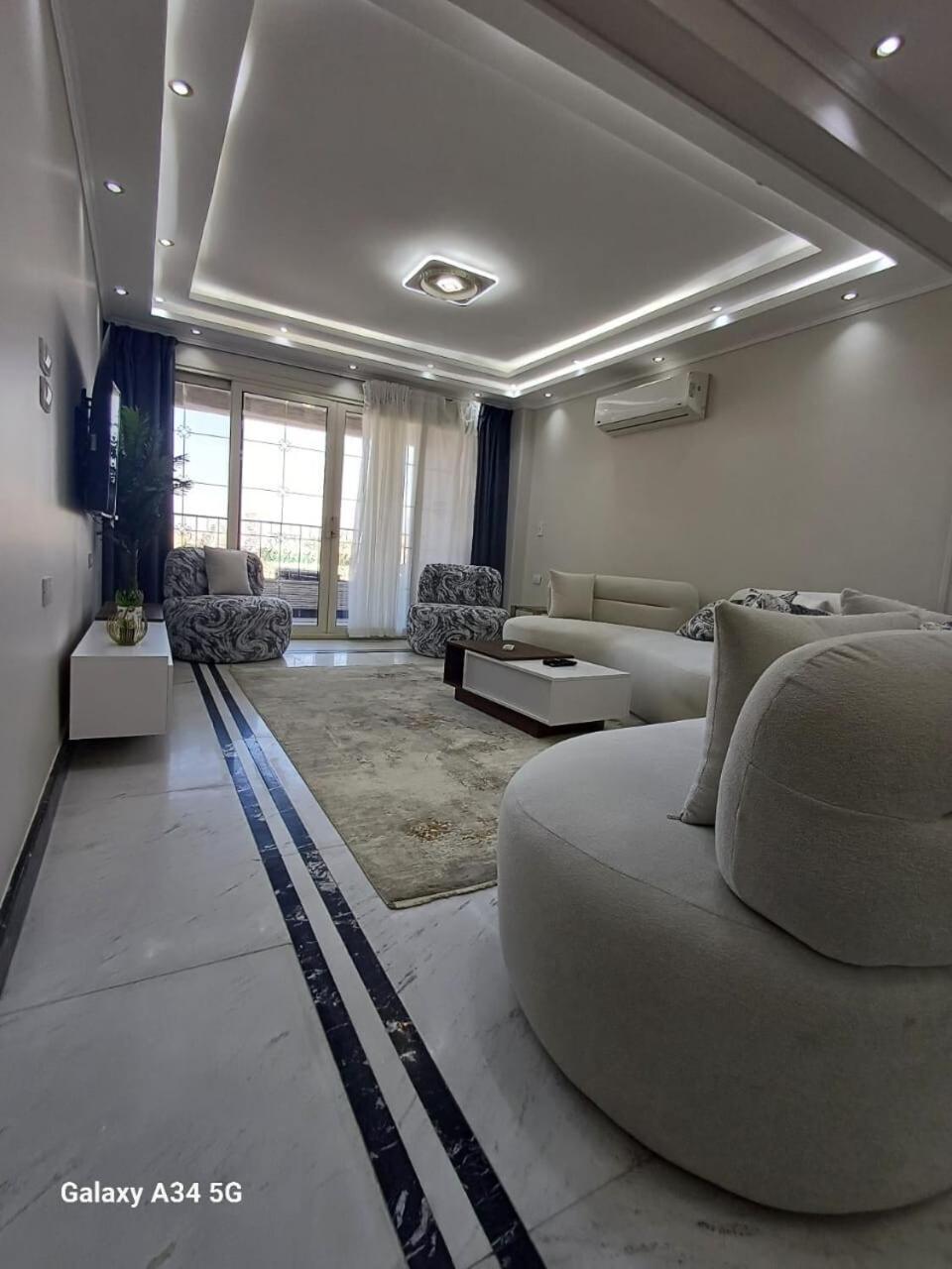 شقه علي النيل View كامل للنيل وبرج القاهره Apartamento El Cairo